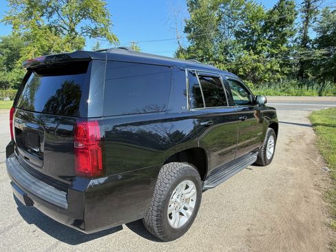 Used 2017 Chevrolet Tahoe LT image 4