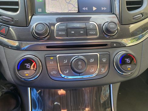 Used 2017 Chevrolet Impala LT w/ Leather Package image 15