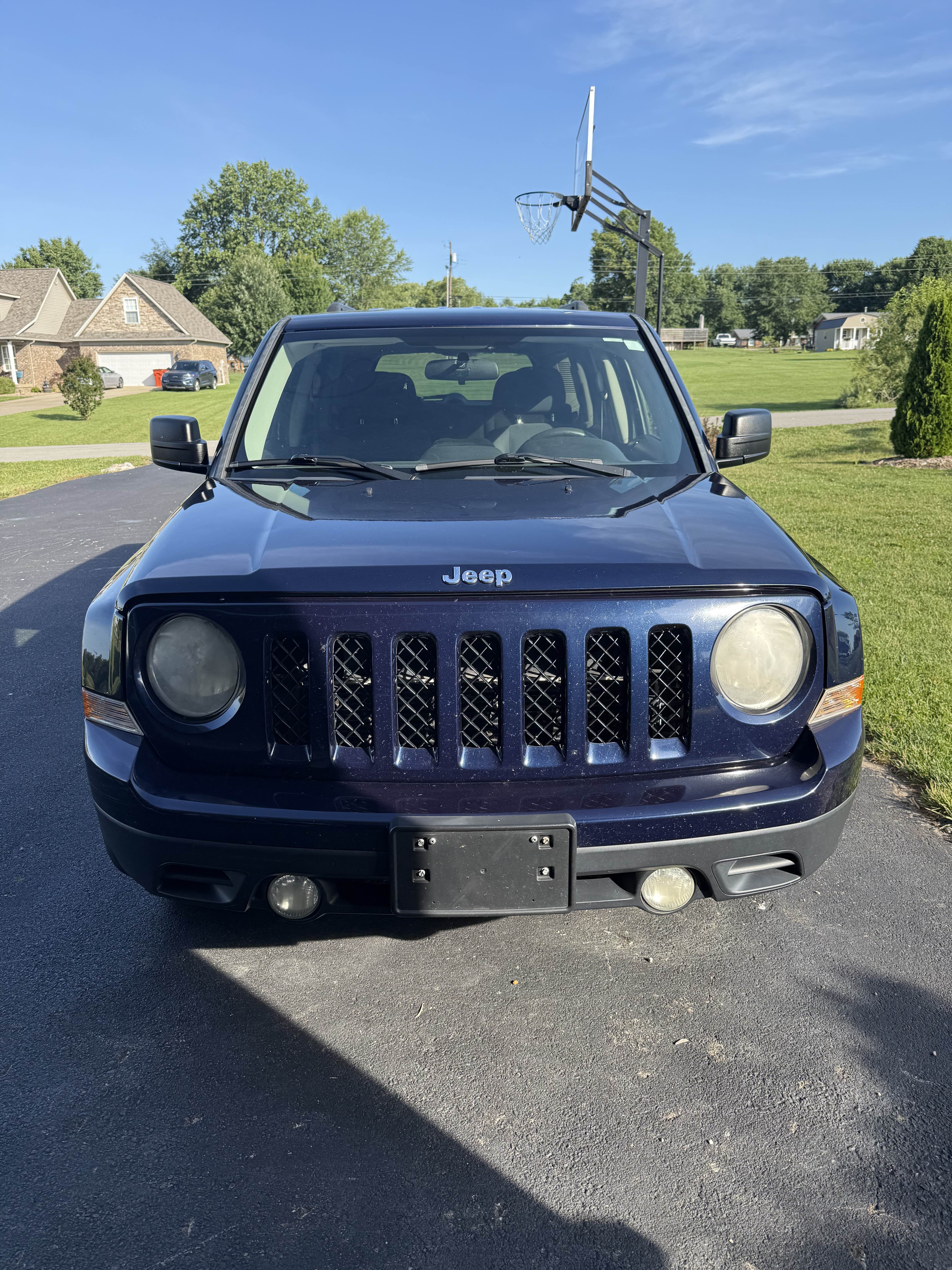 Used 2015 Jeep Patriot Sport w/ Power Value Group FWD image 2