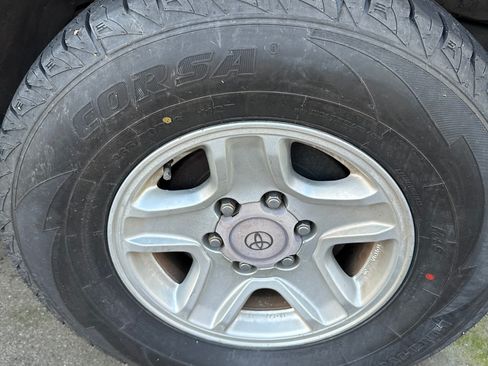 Used 2001 Toyota 4Runner SR5 image 8