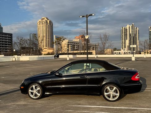 Used 2005 Mercedes-Benz CLK 320 Cabriolet image 10