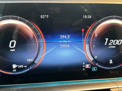 Used 2021 Mercedes-Benz GLE 350 4MATIC image 30