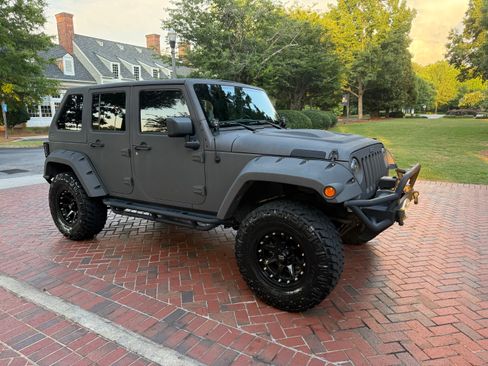 Used 2013 Jeep Wrangler Unlimited Sport AWD/4WD image 4