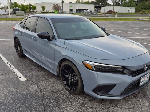 Used 2023 Honda Civic Sport image 4