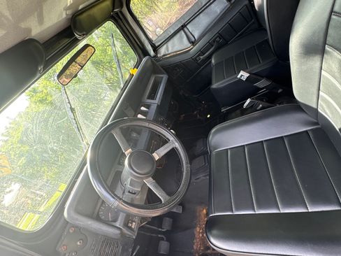 Used 1993 Jeep Wrangler 4WD image 1