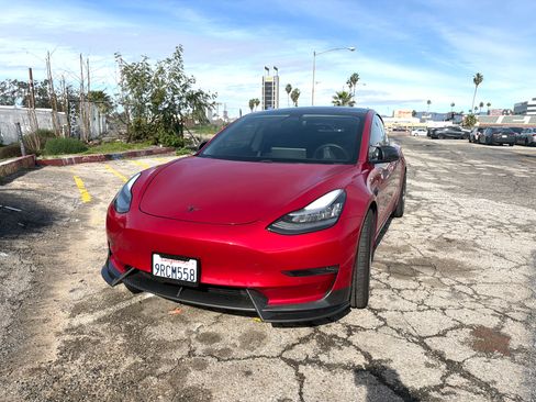 Used 2020 Tesla Model 3 Standard Range Plus image 4