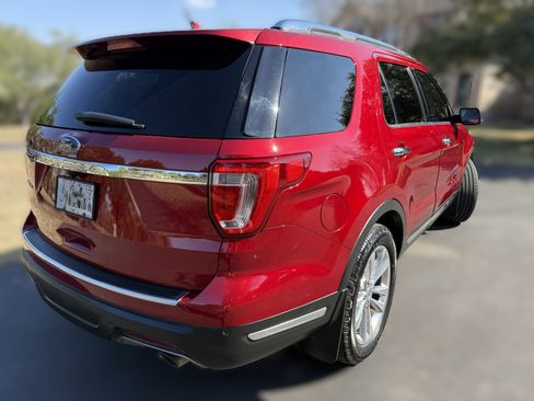 Used 2018 Ford Explorer Limited image 5