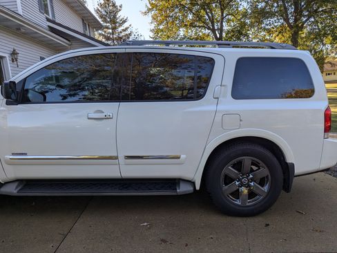 Used 2014 Nissan Armada Platinum w/ Platinum Reserve Package image 5