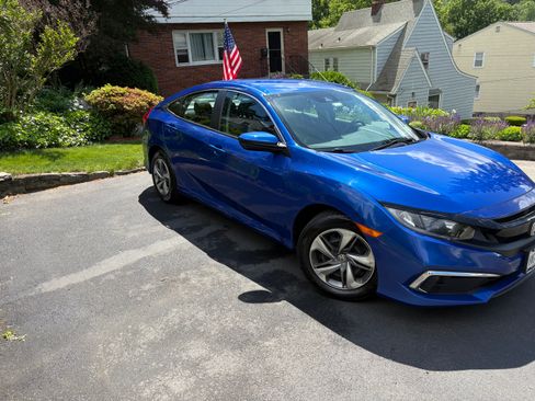 Used 2019 Honda Civic LX image 2