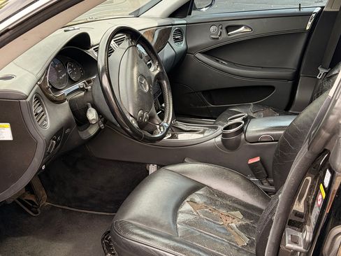 Used 2007 Mercedes-Benz CLS 550 image 11