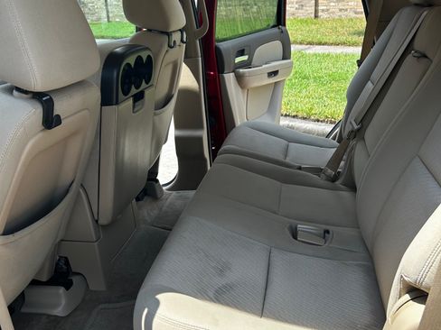 Used 2013 Chevrolet Tahoe LS image 19