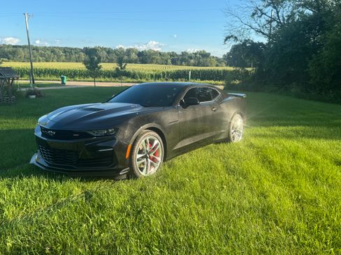Used 2024 Chevrolet Camaro SS RWD image 5