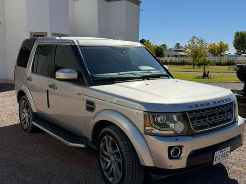 Used 2016 Land Rover LR4 HSE Silver Edition image 2
