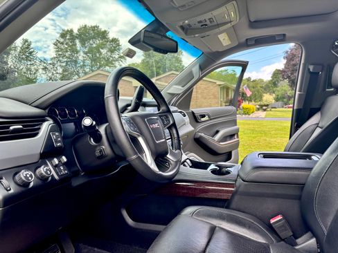 Used 2018 GMC Yukon XL SLT AWD/4WD image 10