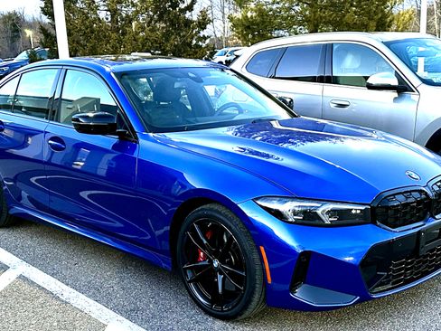 Used 2023 BMW 330i xDrive Sedan w/ M Sport Package AWD/4WD image 1