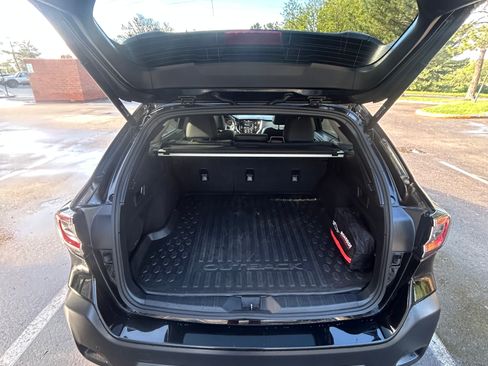 Used 2023 Subaru Outback Limited AWD/4WD image 4