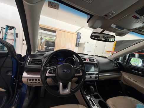 Used 2016 Subaru Outback 2.5i Limited AWD/4WD image 11