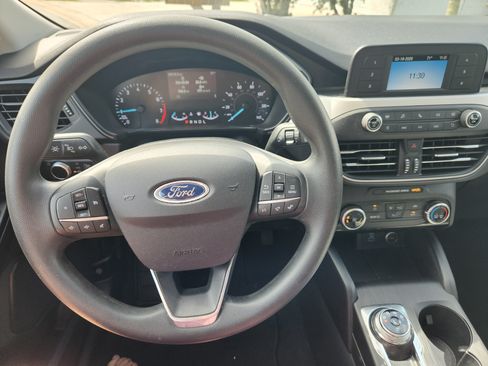 Used 2021 Ford Escape S image 9