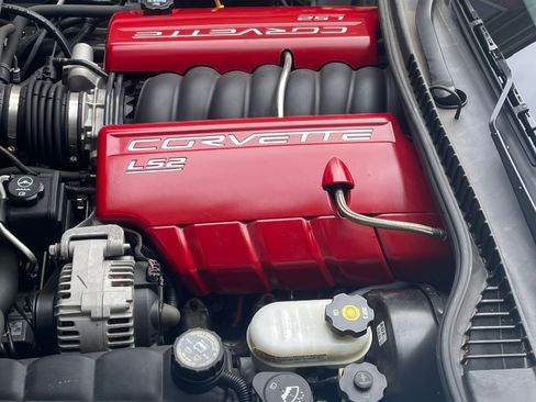 Used 2006 Chevrolet Corvette Convertible w/ Preferred Equipment Group RWD image 8