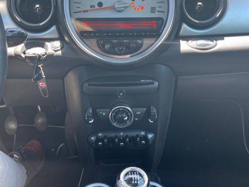 Used 2012 MINI Cooper Hardtop FWD image 2