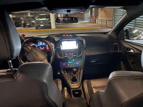 Used 2016 Ford Focus ST w/ Equipment Group 402A FWD image 6