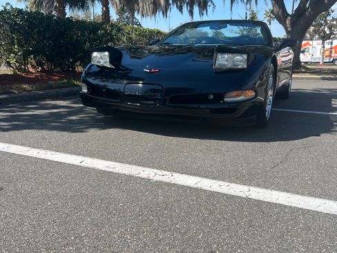 Used 2004 Chevrolet Corvette Convertible w/ Preferred Equipment Group image 24