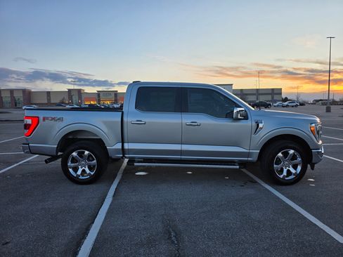 Used 2022 Ford F150 Lariat w/ Max Trailer Tow Package image 5