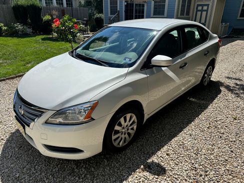 Used 2014 Nissan Sentra SV w/ SV Driver Package FWD image 5