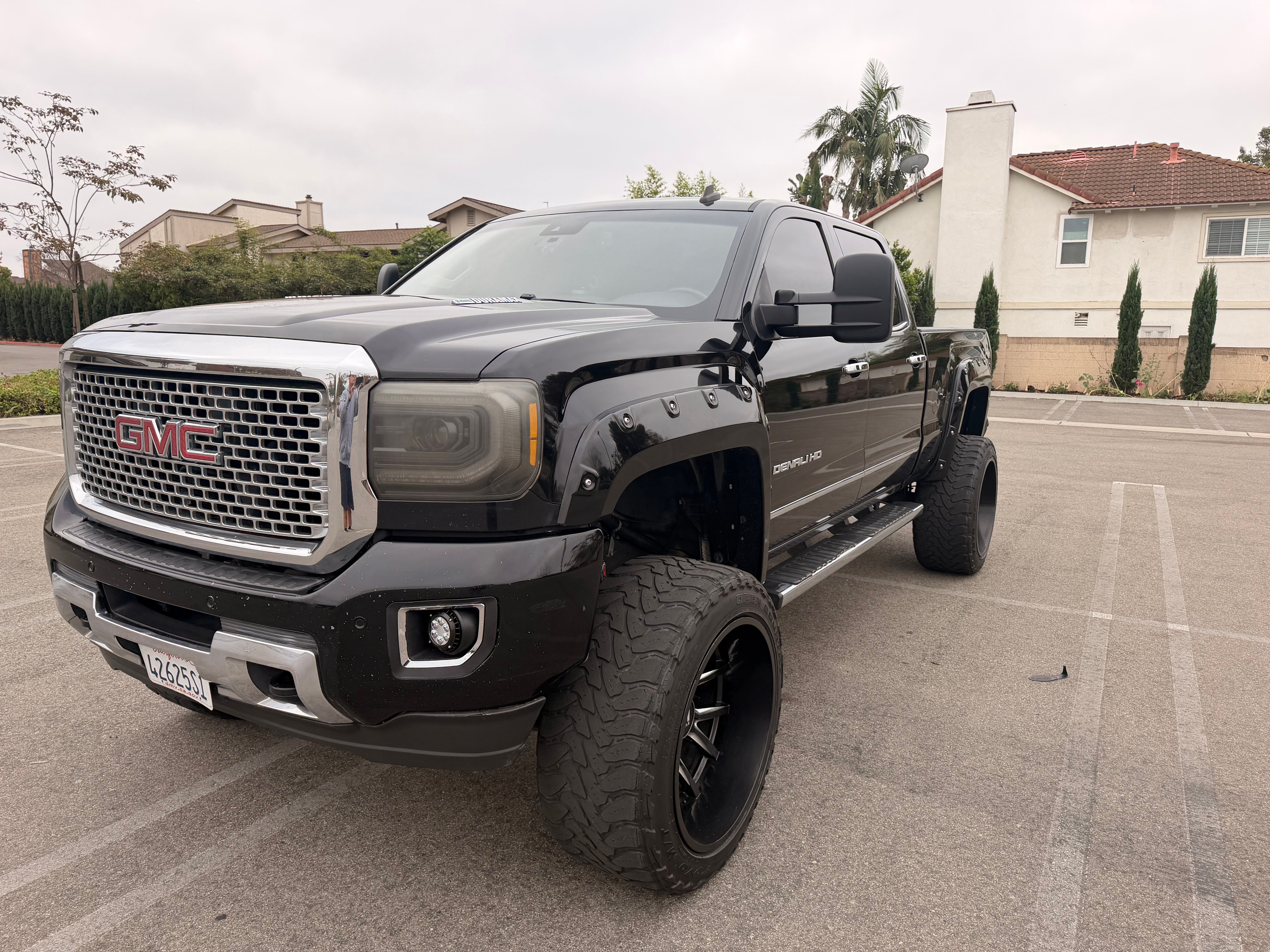 Used 2015 GMC Sierra 2500 Denali w/ Duramax Plus Package AWD/4WD image 11