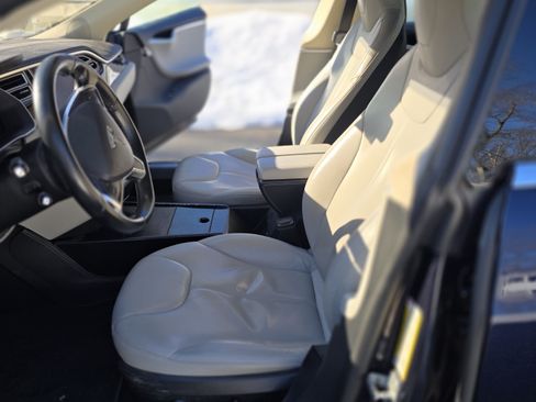 Used 2014 Tesla Model S image 6