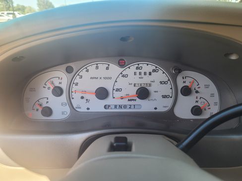 Used 2003 Ford Explorer image 10