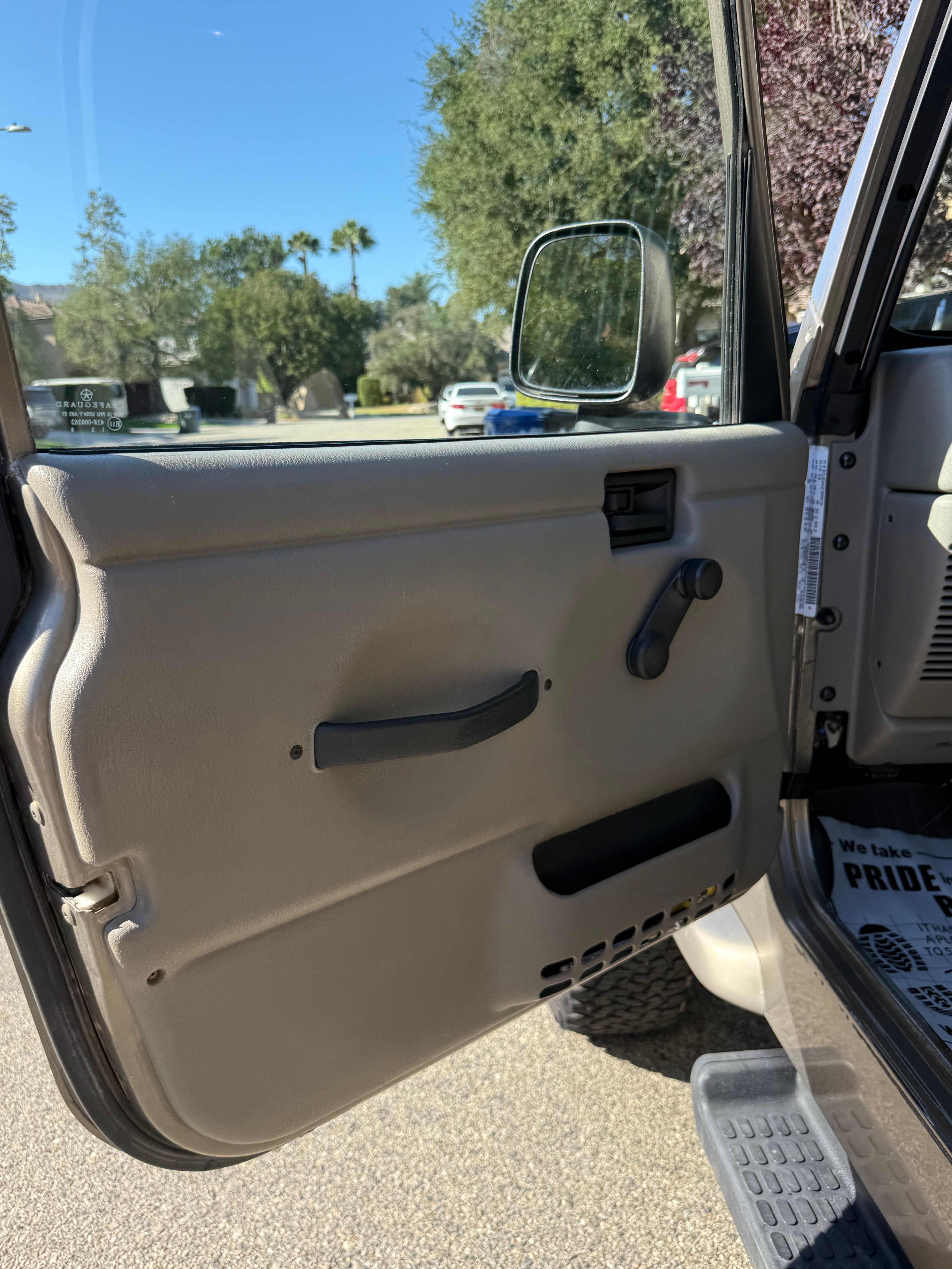 Used 2003 Jeep Wrangler Sahara AWD/4WD image 12