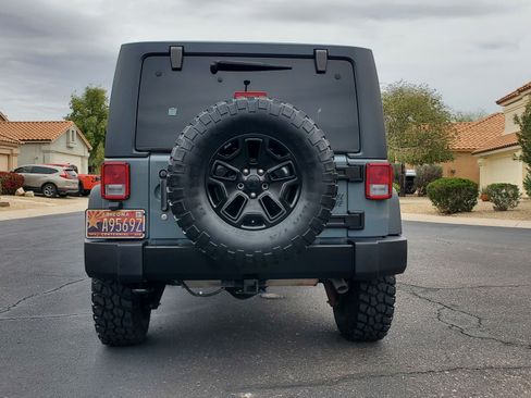 Used 2015 Jeep Wrangler Sport image 9