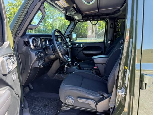 Used 2021 Jeep Wrangler Unlimited Sport AWD/4WD image 4