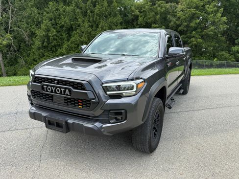 Used 2021 Toyota Tacoma TRD Pro AWD/4WD image 4