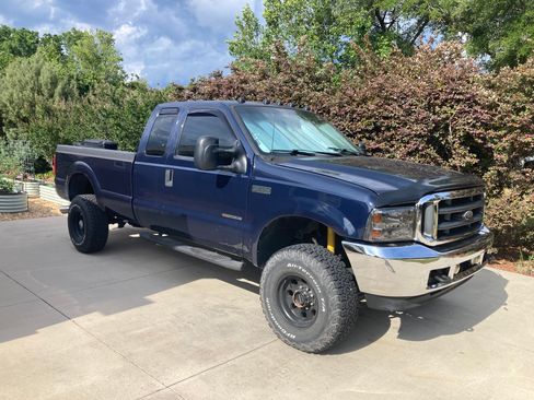 Used 2001 Ford F350 4x4 SuperCab Super Duty image 1