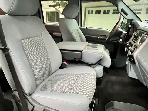 Used 2015 Ford F250 XLT w/ XLT Value Package image 20