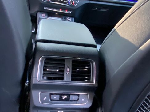 Used 2018 Audi SQ5 Prestige AWD/4WD image 17