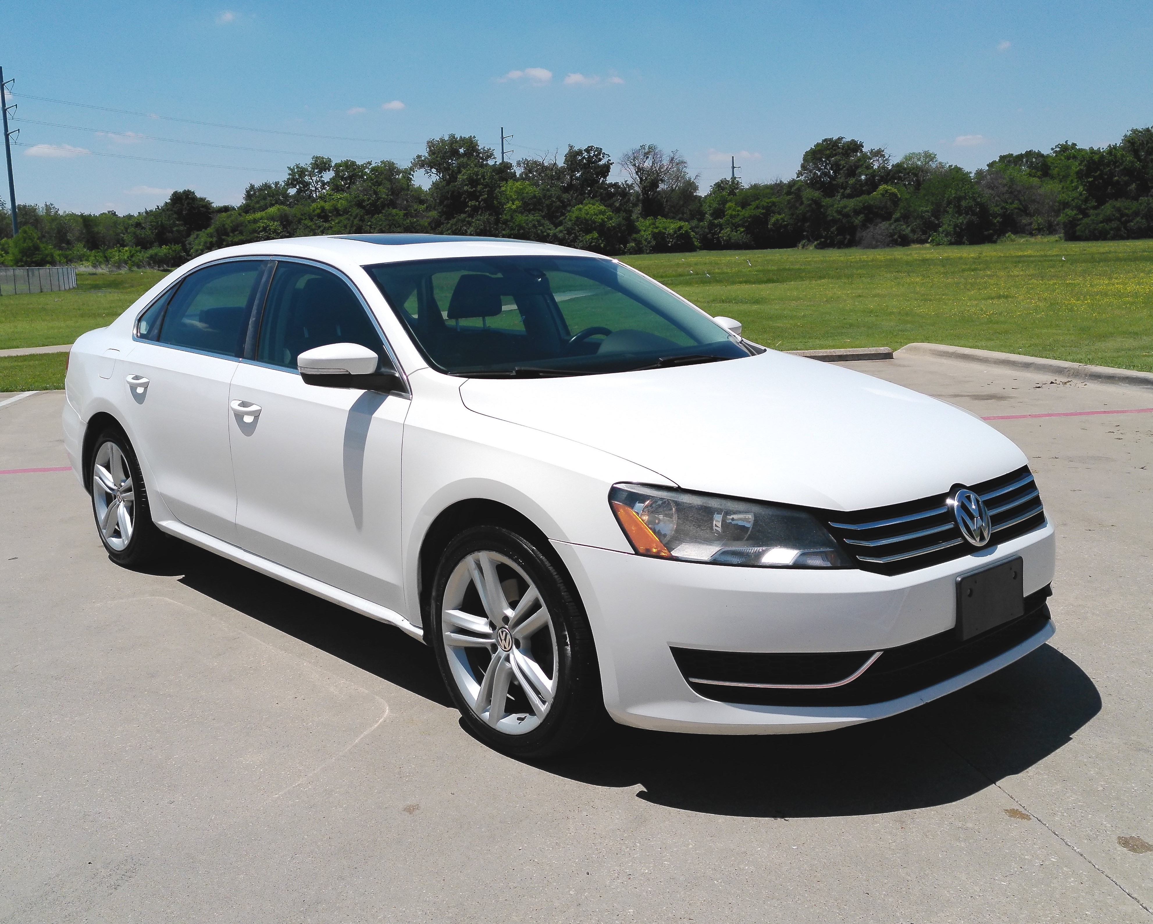 Used 2014 Volkswagen Passat 1.8T SE FWD image 10