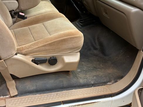 Used 2002 Ford F350 4x4 Crew Cab DRW Super Duty image 15