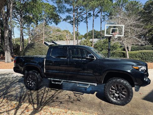 Used 2021 Toyota Tacoma Limited w/ Nightshade Package image 1