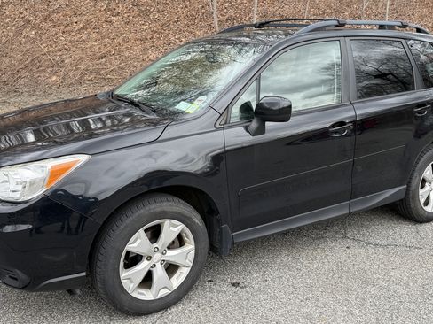 Used 2015 Subaru Forester 2.5i Premium w/ All-Weather Package image 2