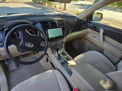 Used 2008 Toyota Highlander 4WD w/ Tow Pkg image 10