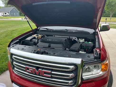 Used 2016 GMC Canyon SLT w/ Driver Alert Package image 24