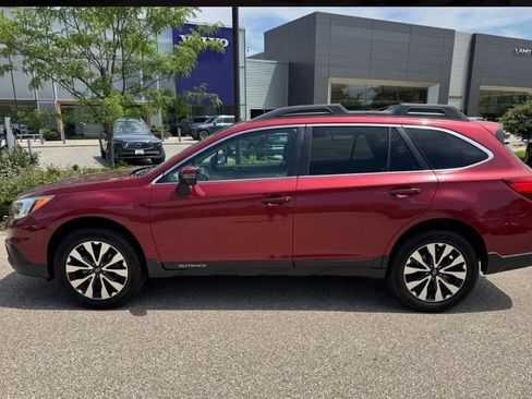 Used 2016 Subaru Outback 2.5i Premium AWD/4WD image 14