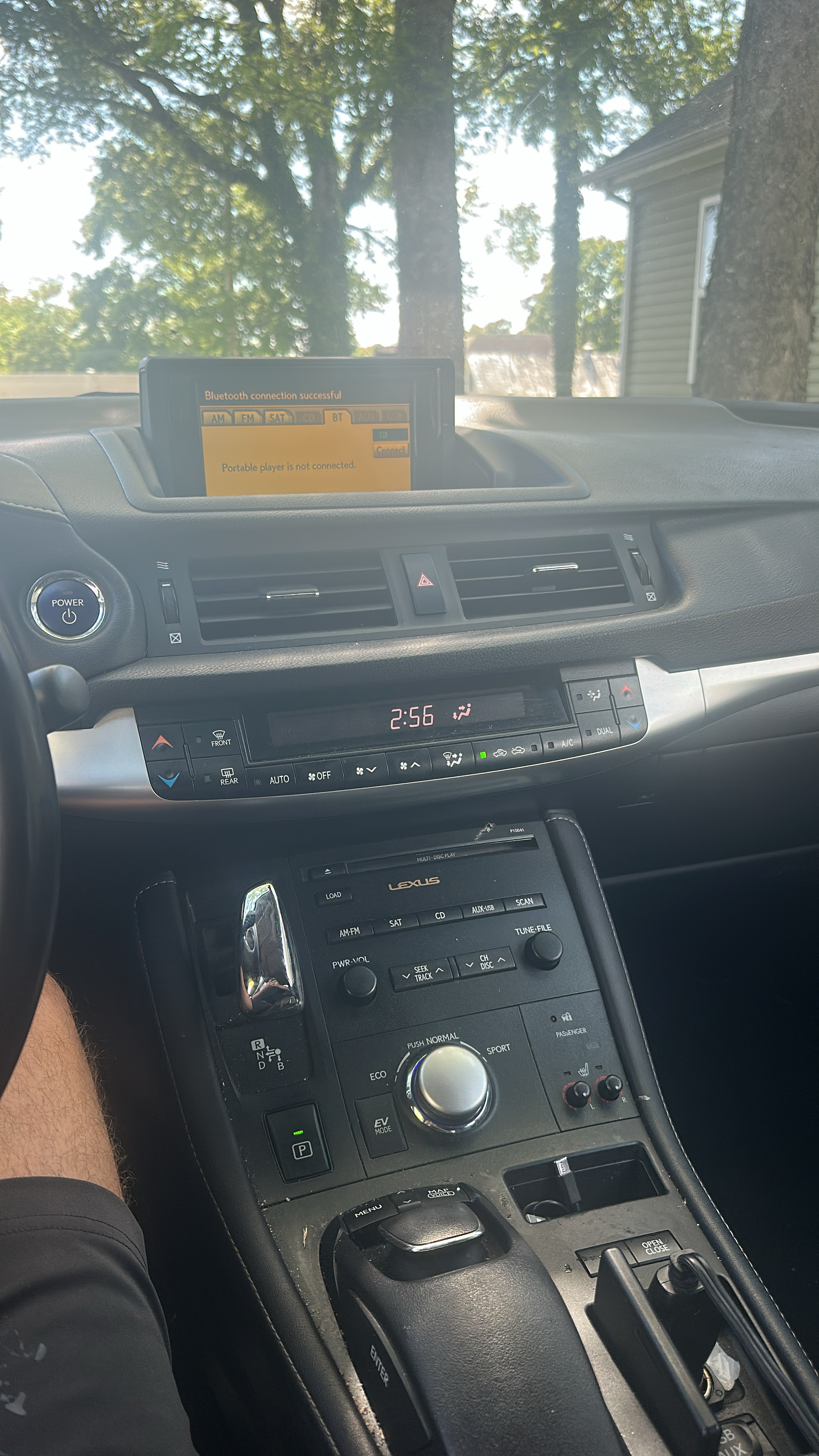 Used 2012 Lexus CT 200h Premium w/ Leather Pkg FWD image 4