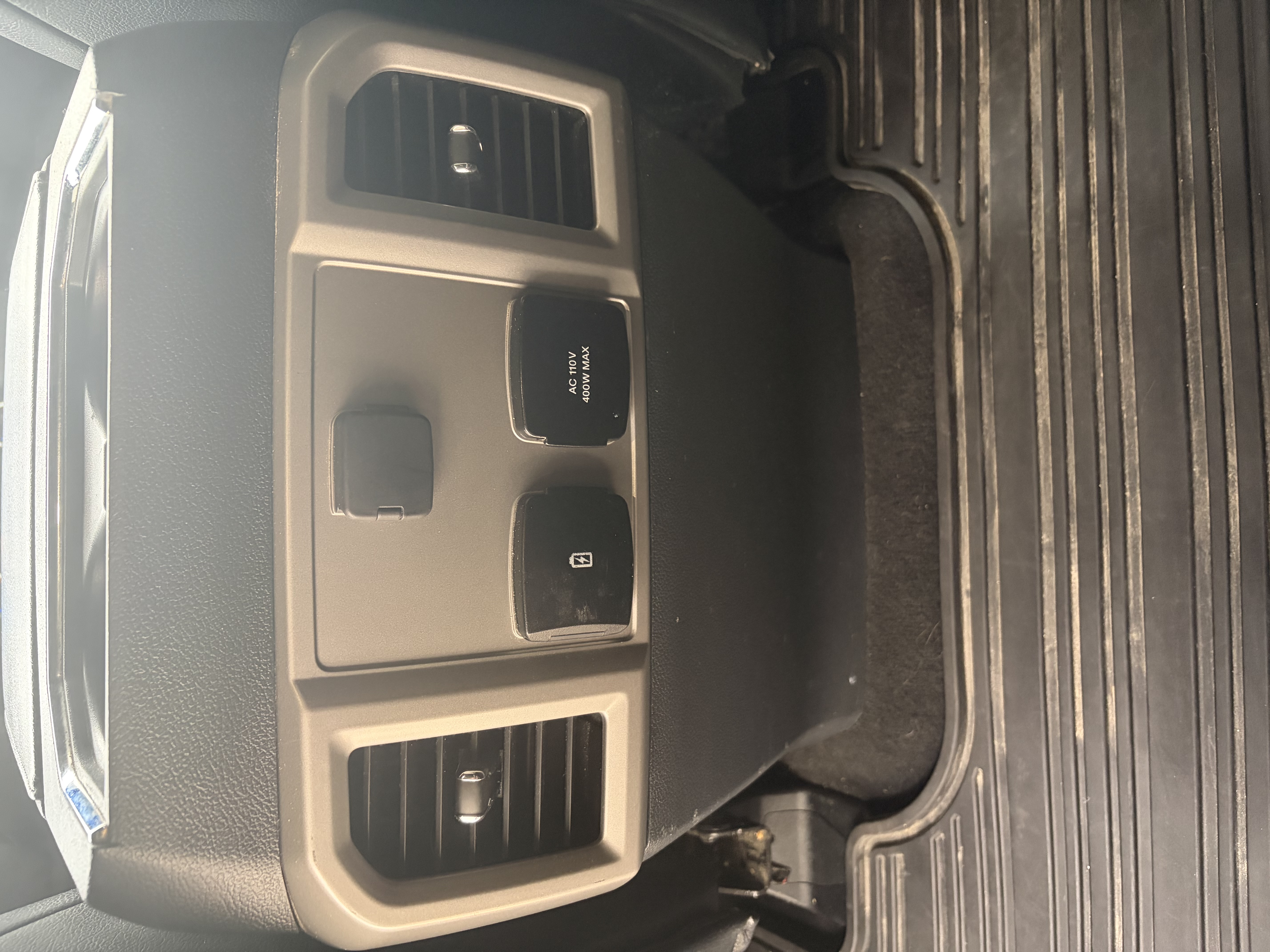 Used 2022 Ford F250 Lariat w/ Black Appearance Package AWD/4WD image 12
