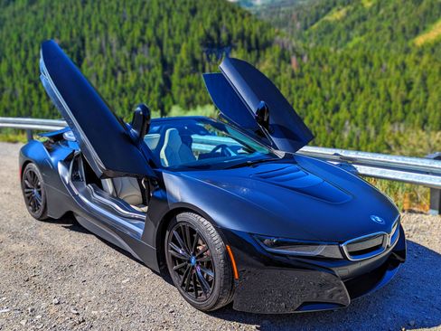 Used 2019 BMW i8 Roadster image 4