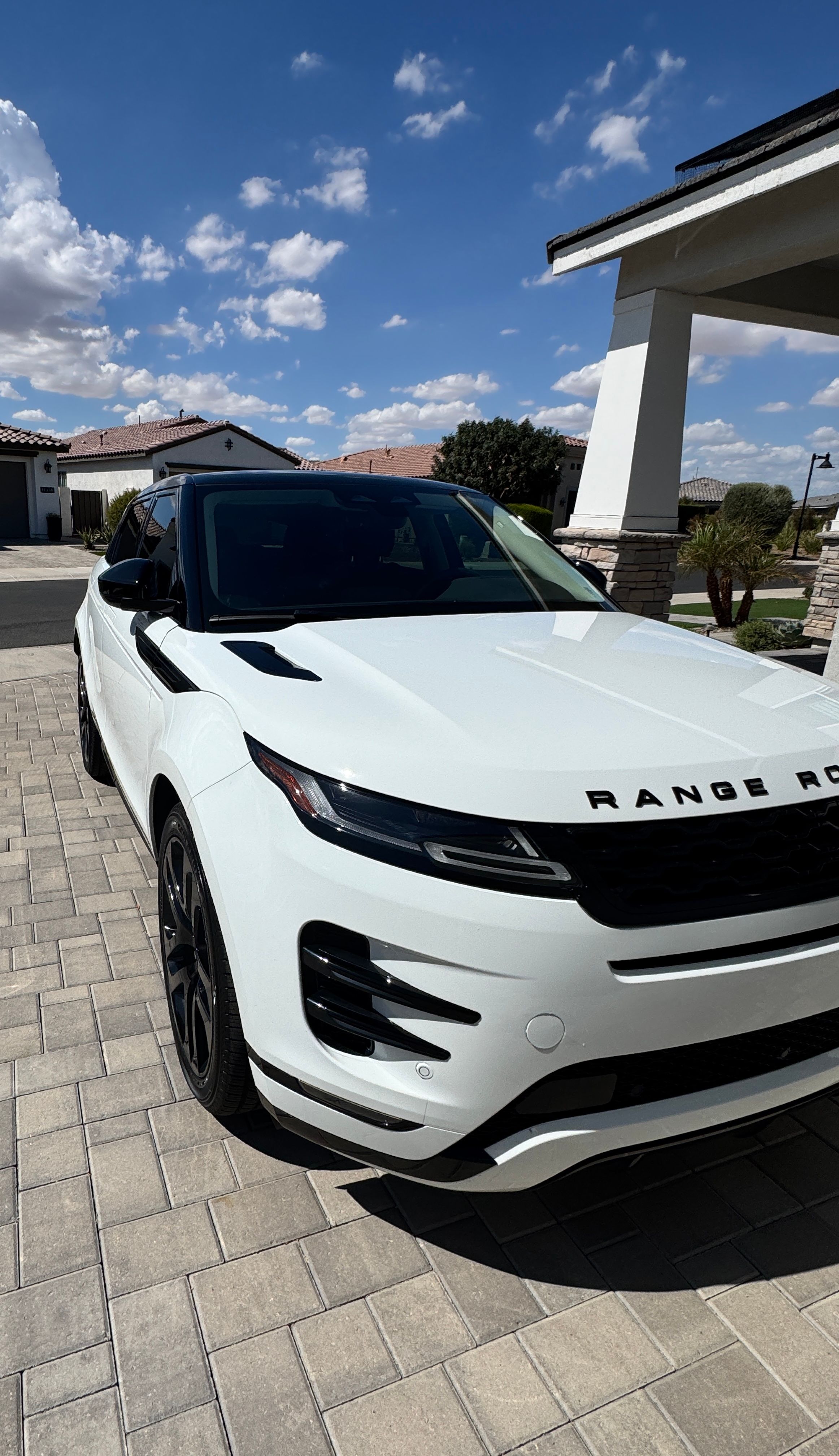 Used 2023 Land Rover Range Rover Evoque R-Dynamic S AWD/4WD image 6
