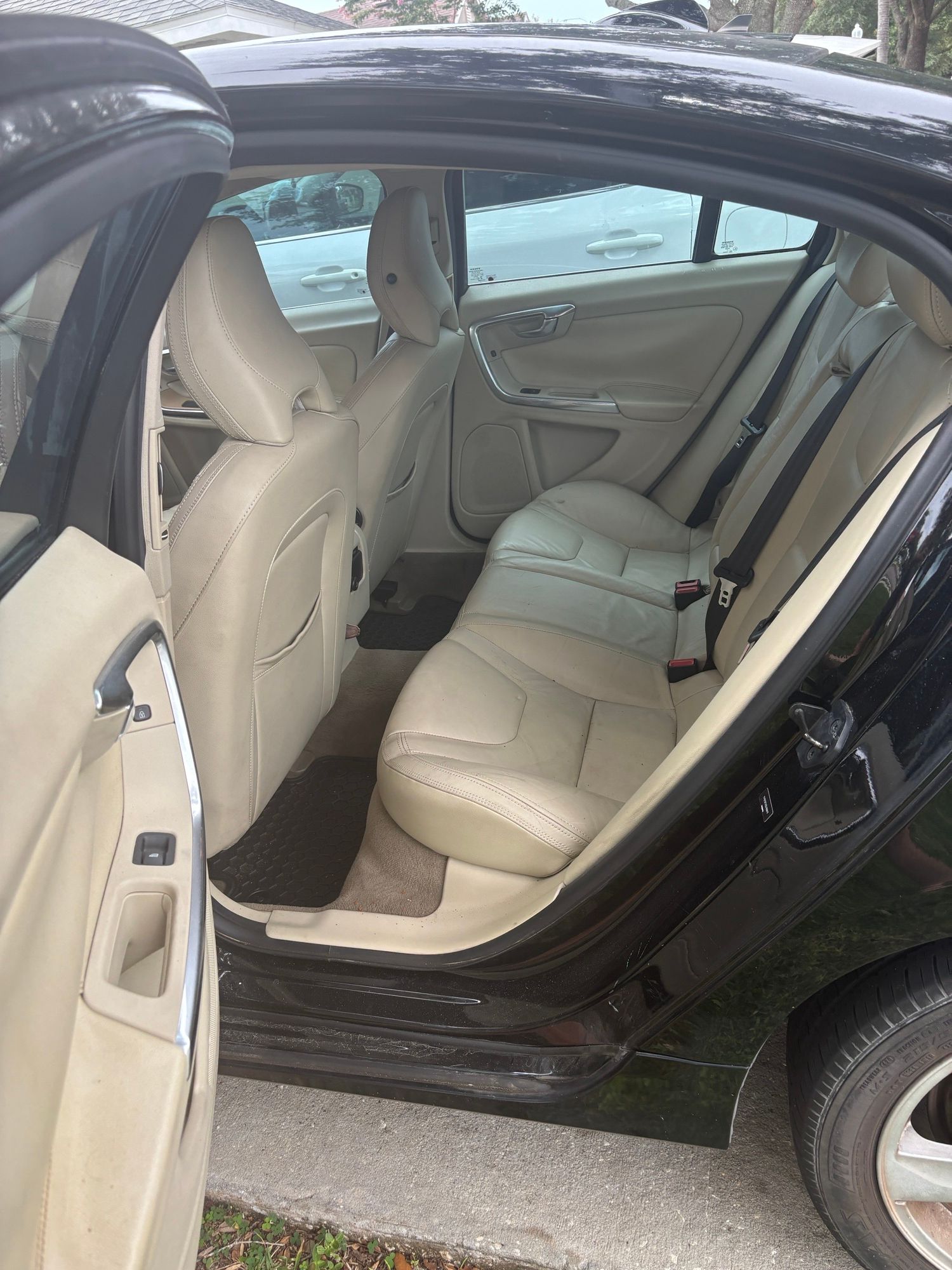 Used 2013 Volvo S60 T5 FWD image 9